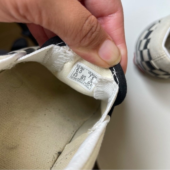 Vans Classic Slip-On Checkerboard Shoe(size 7.5 women’s) - Picture 7 of 7